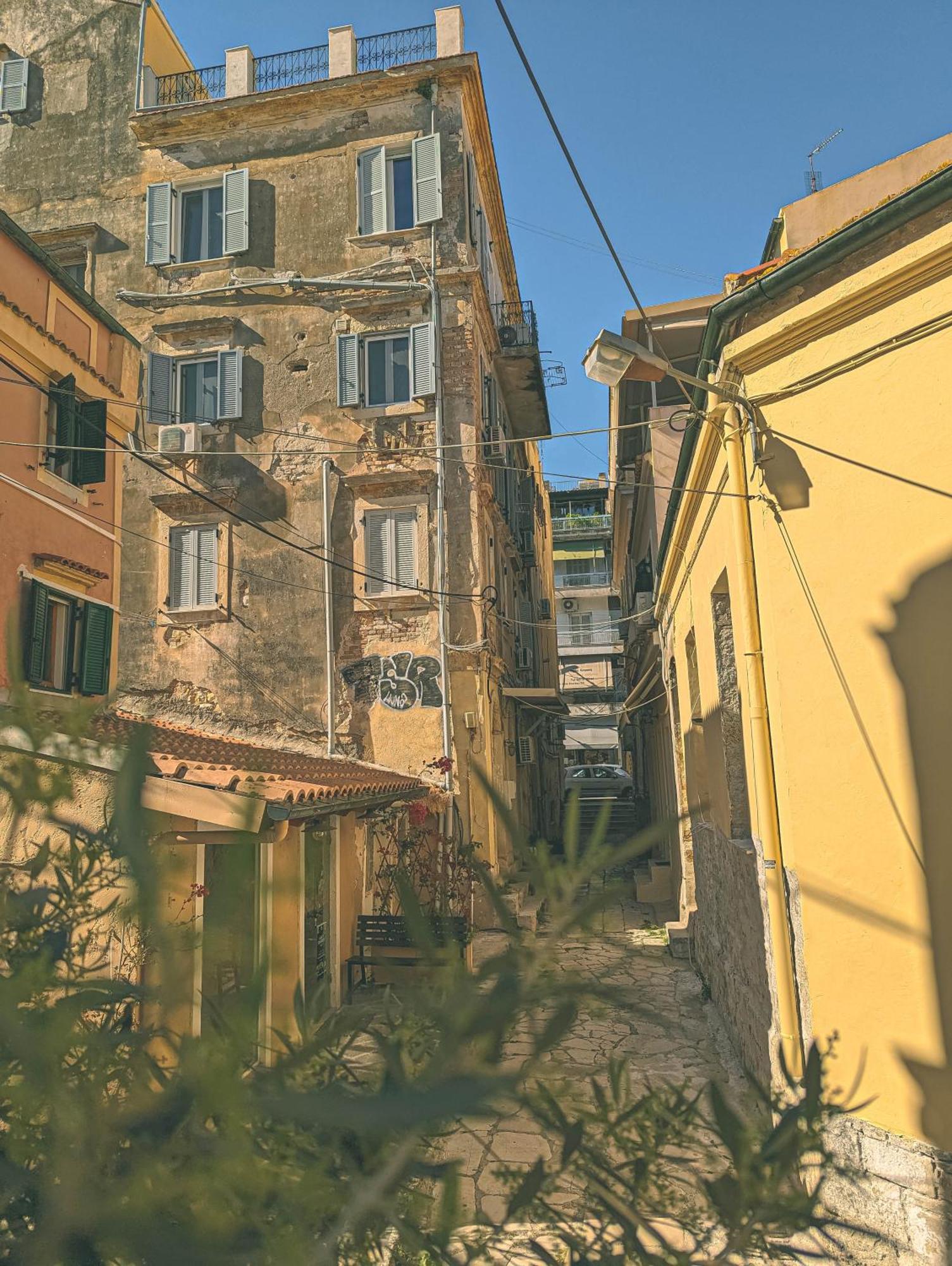 Ionian Pearl Apartments And Suites コルフ島 エクステリア 写真