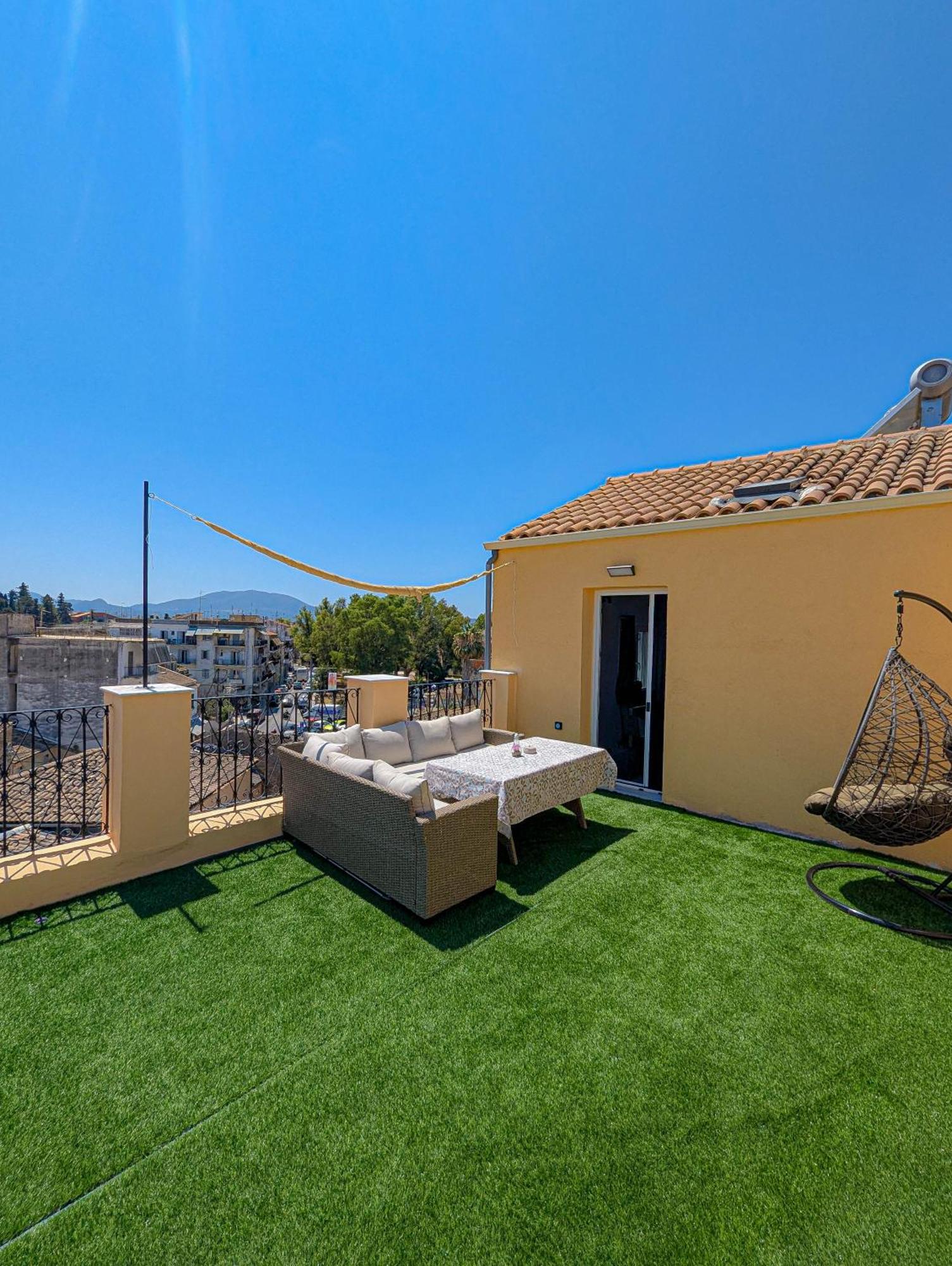 Ionian Pearl Apartments And Suites コルフ島 エクステリア 写真