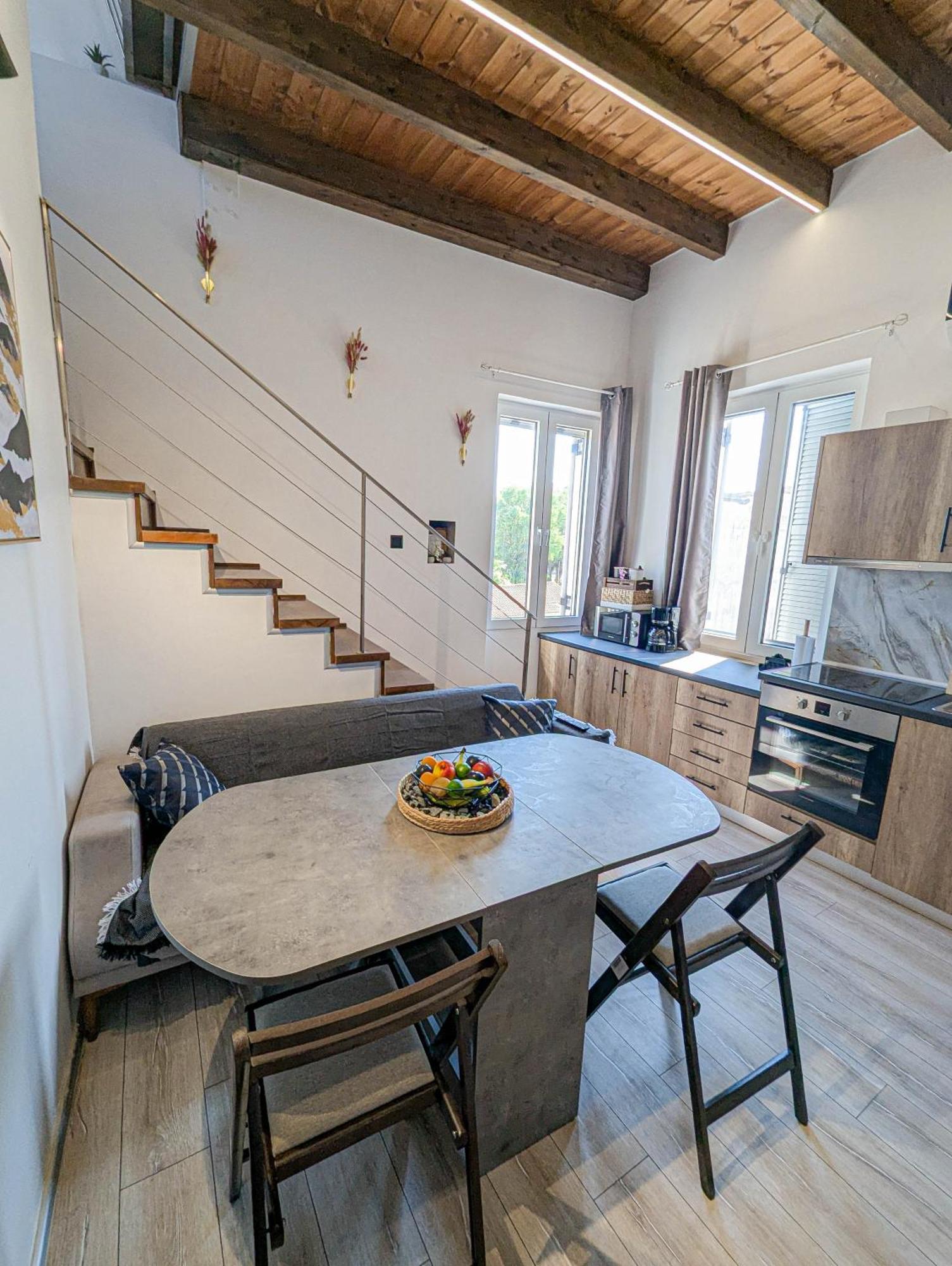 Ionian Pearl Apartments And Suites コルフ島 エクステリア 写真